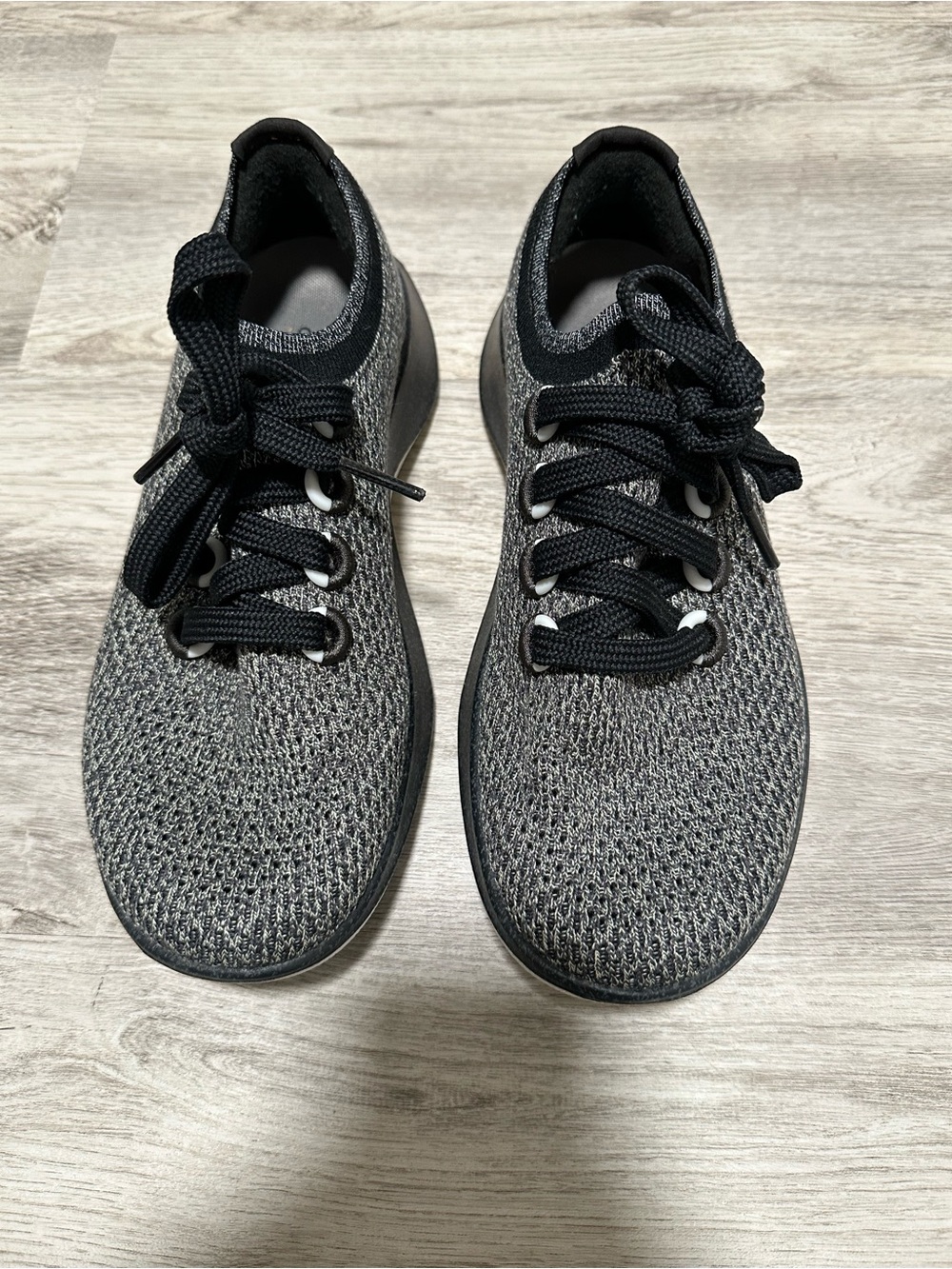 Allbirds Women’s Knit Lace Up Sneakers Black Gray Size 9.5
